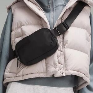 Lululemon Everywhere Belt Bag with Long Strap 1L